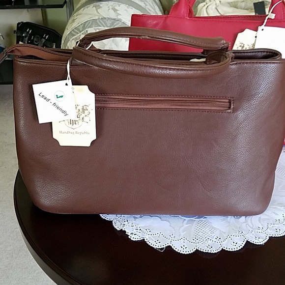 Handbags - Picture 2 of 4